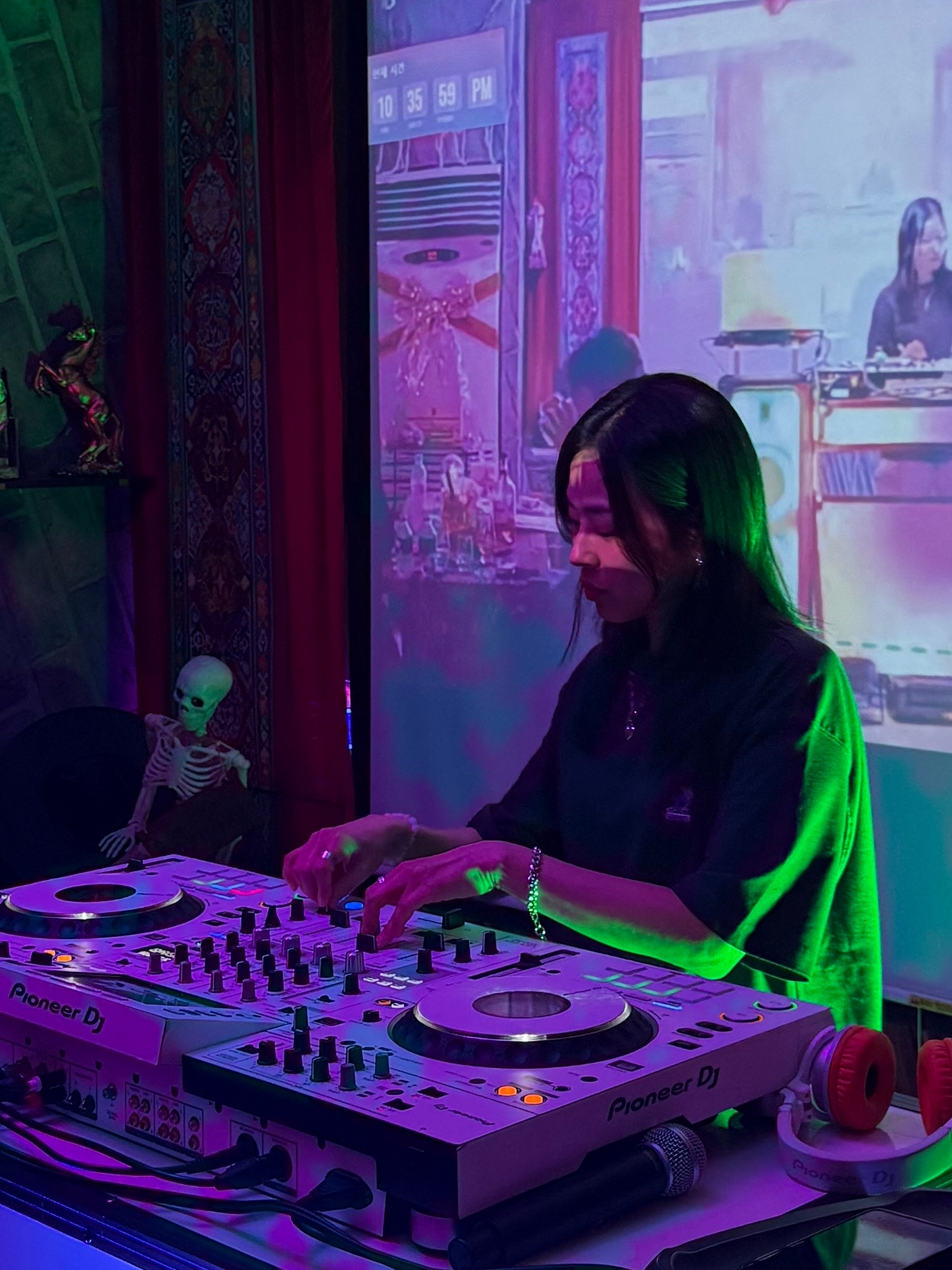 DJ Lindi profile 4
